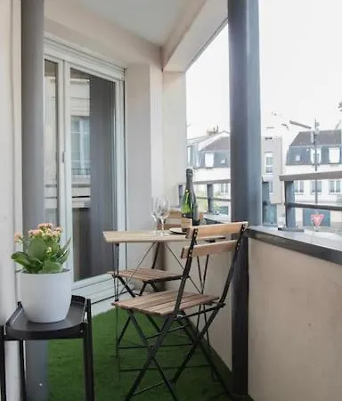 Logement Centre Ville De Reims - Commerces - Wifi Exterior photo